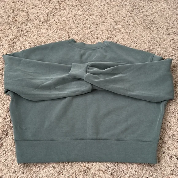 lululemon Perfectly Oversized Crop Crew - Picture 3 of 7